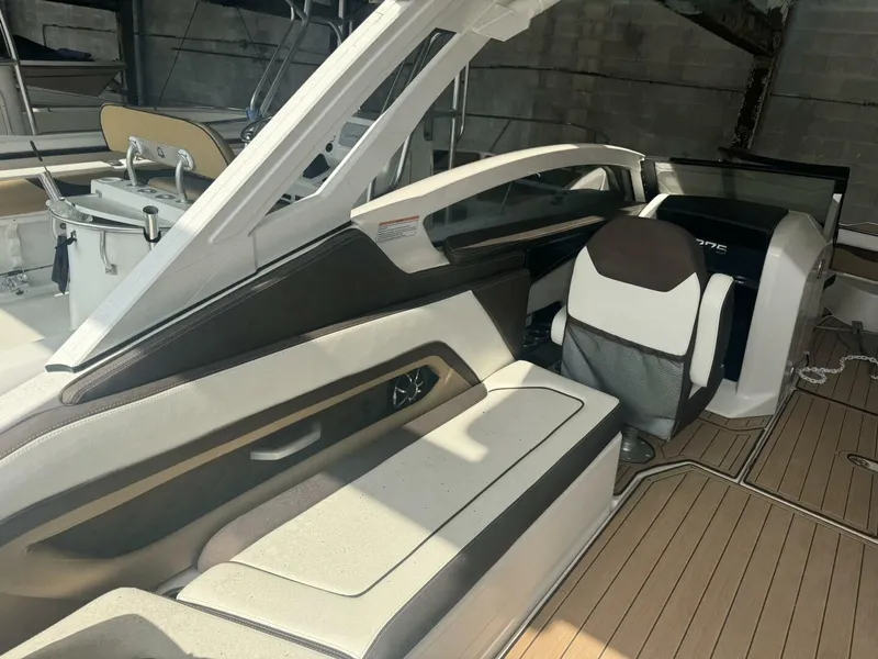 Slide: The Image of Yamaha 275 SD 2022 - 5294956