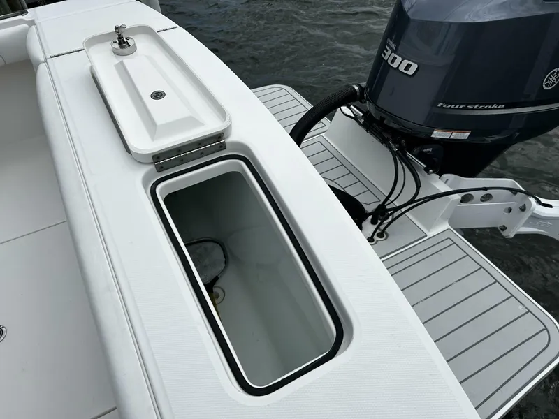 Slide: The Image of Regulator Marine 23 FS 2018 - 5295609