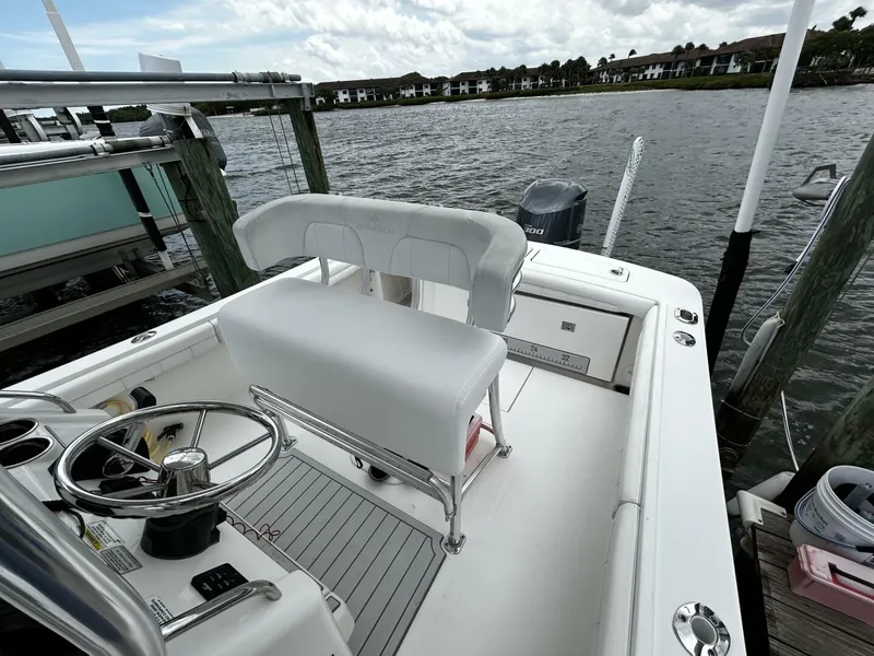 Slide: The Image of Regulator Marine 23 FS 2018 - 5295612