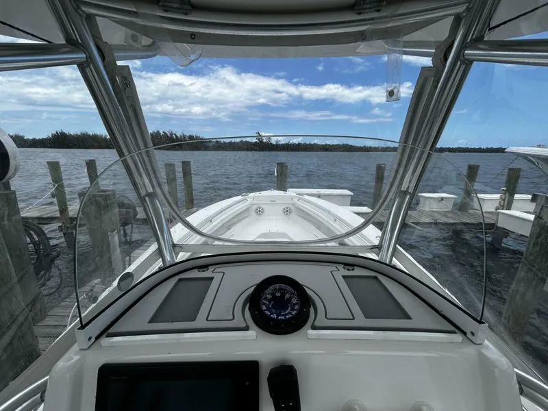 Slide: The Image of Regulator Marine 23 FS 2018 - 5295629