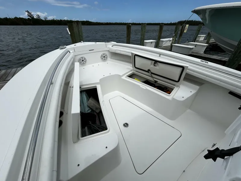 Slide: The Image of Regulator Marine 23 FS 2018 - 5295625