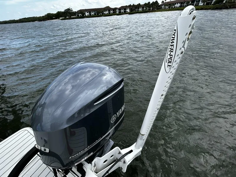 Slide: The Image of Regulator Marine 23 FS 2018 - 5295604