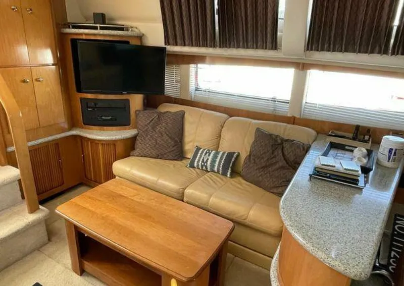 Slide: The Image of Carver 396 Motor Yacht 2001 - 5296232