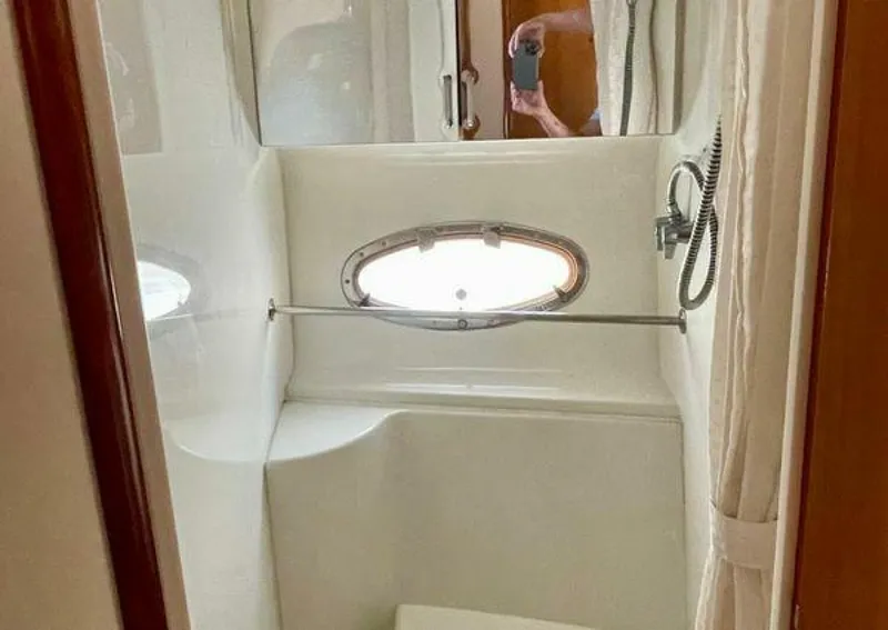 Slide: The Image of Carver 396 Motor Yacht 2001 - 5296240