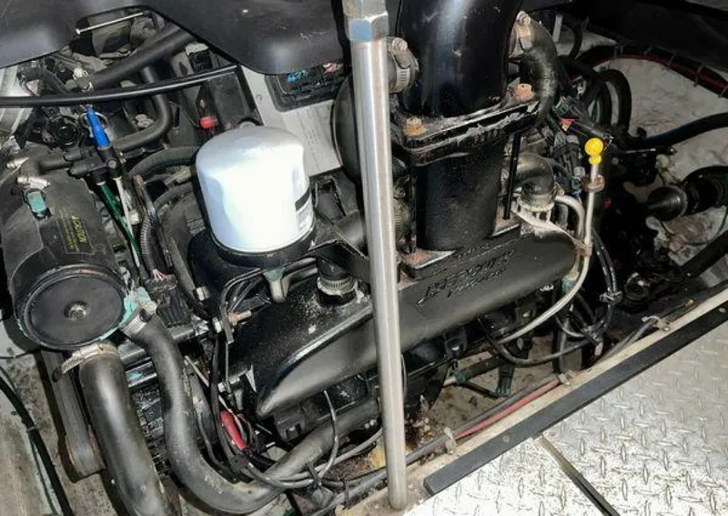 Slide: The Image of Carver 396 Motor Yacht 2001 - 5296243