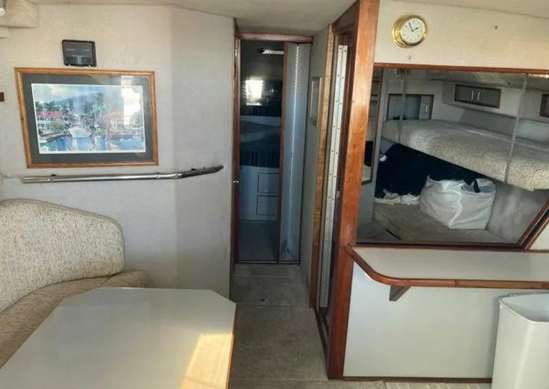 Slide: The Image of Sea Ray 390 Express Cruiser 1988 - 5296260