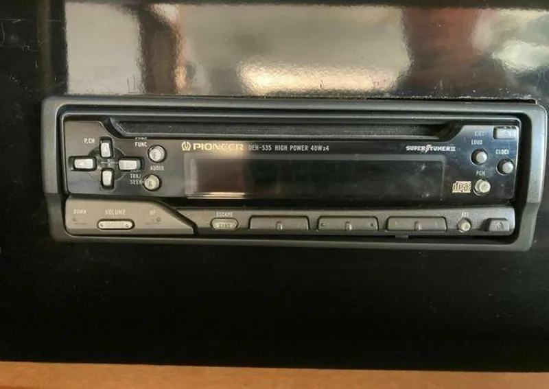 Slide: The Image of Sea Ray 390 Express Cruiser 1988 - 5296270