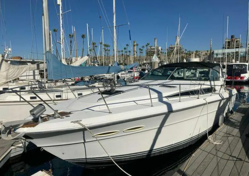 Slide: The Image of Sea Ray 390 Express Cruiser 1988 - 5296250