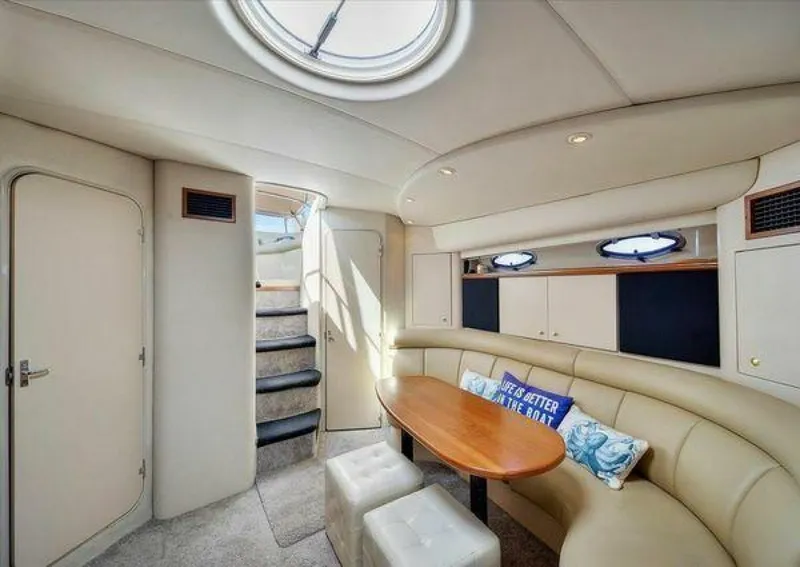 Slide: The Image of Cruisers Yachts 3870 Esprit 1999 - 5296300