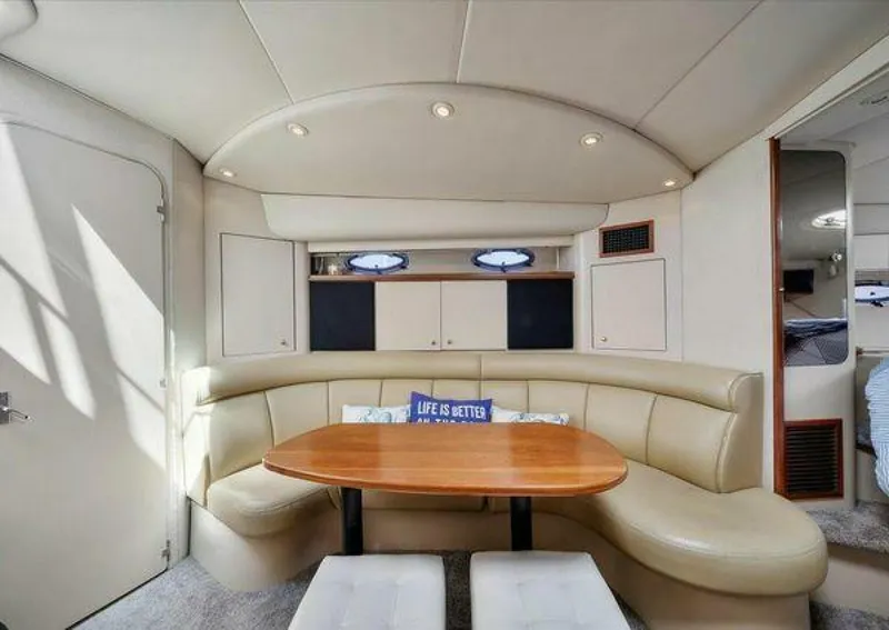 Slide: The Image of Cruisers Yachts 3870 Esprit 1999 - 5296301