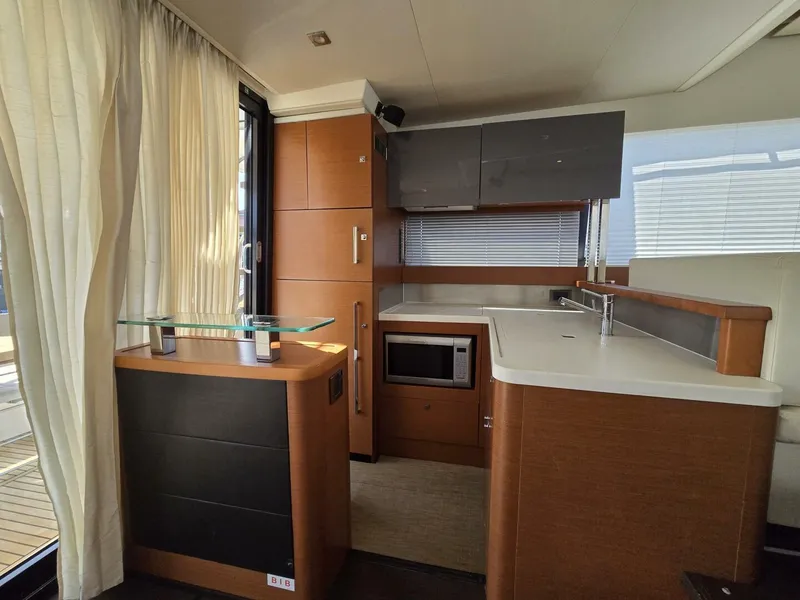 Slide: The Image of 2013 Prestige 500 Aft Galley - 5335504