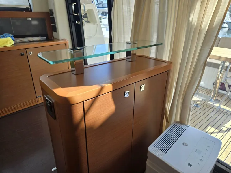 Slide: The Image of 2013 Prestige 500 Island Storage - 5335510