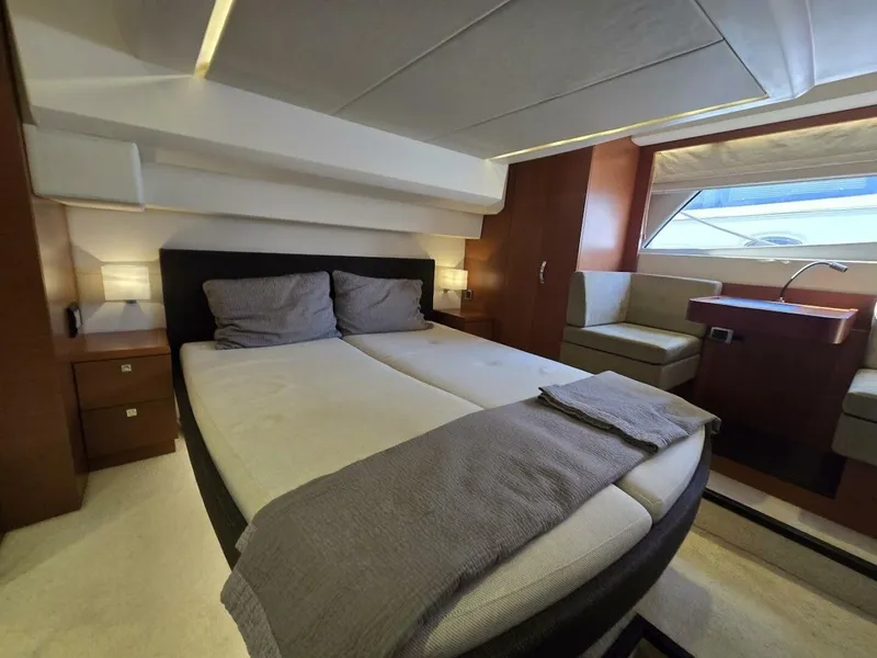 Slide: The Image of 2013 Prestige 500 Primary Bed - 5337058