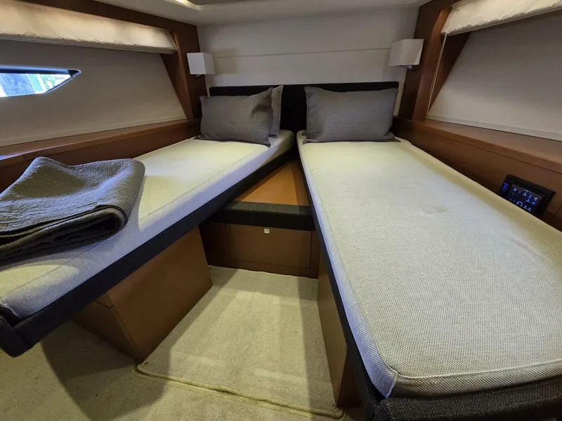 Slide: The Image of 2013 Prestige 500 Guest Suite Option - 5335516