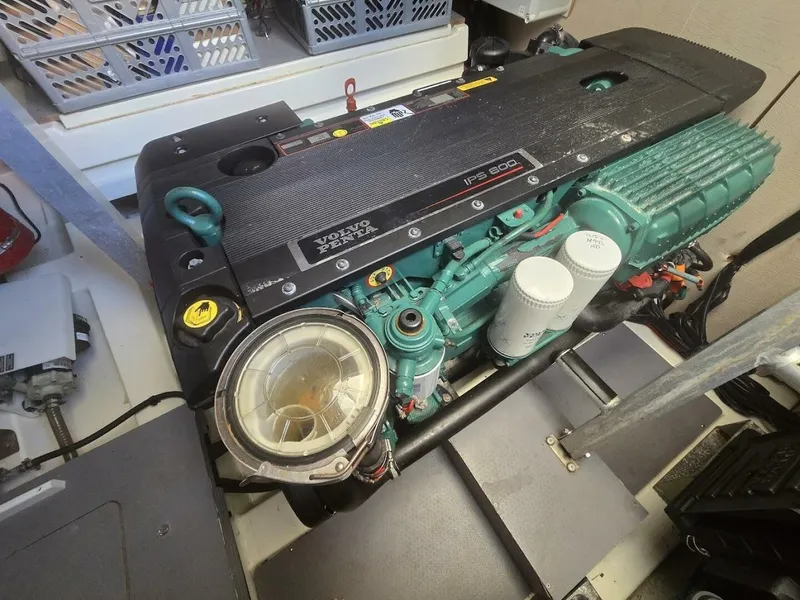 Slide: The Image of 2013 Prestige 500 Starboard Motor - 5336301