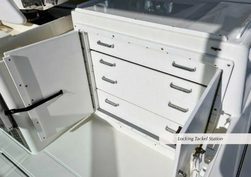 Slide: The Image of Cabo 35 Express 2000 - 5297297