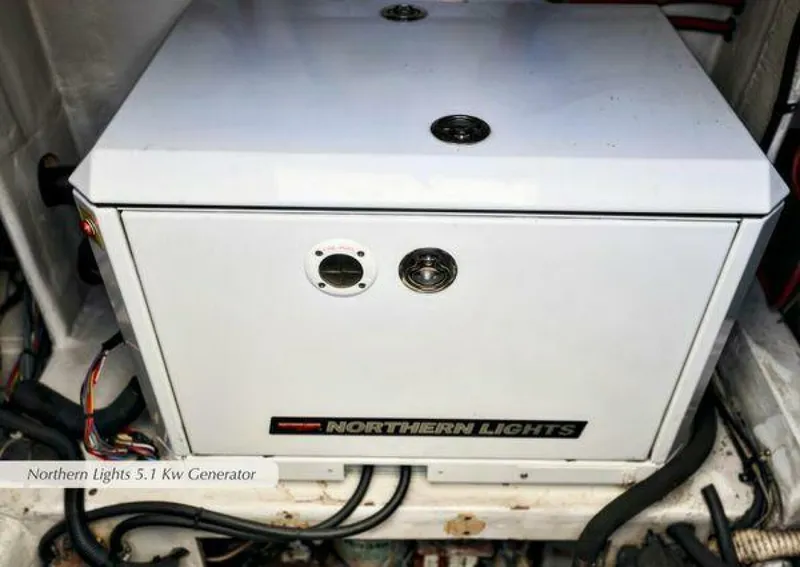 Slide: The Image of Cabo 35 Express 2000 - 5297312