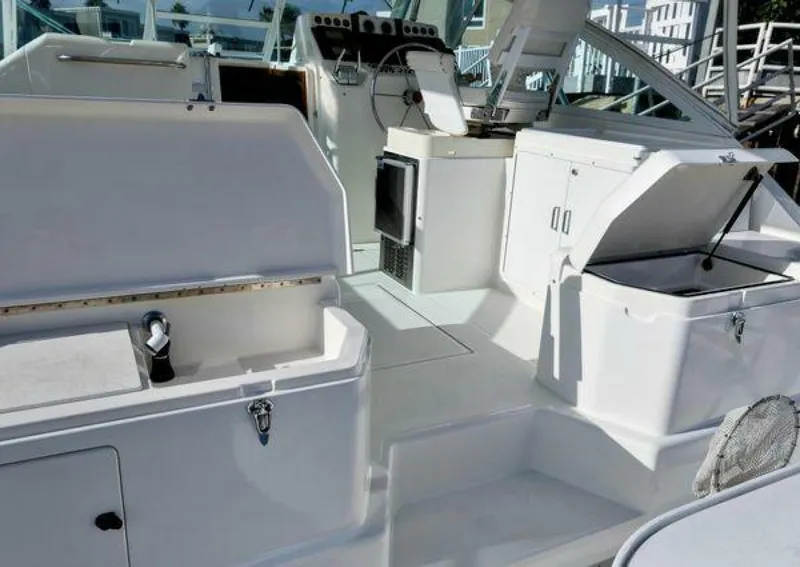 Slide: The Image of Cabo 35 Express 2000 - 5297293