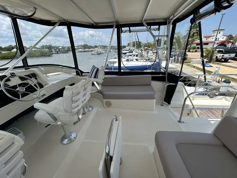 Slide: The Image of 34' Mainship flybridge starboard - 5297633