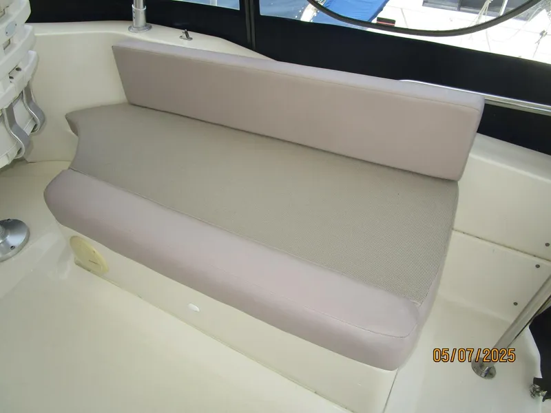 Slide: The Image of 34' Mainship flybridge starboard seating - 5297648