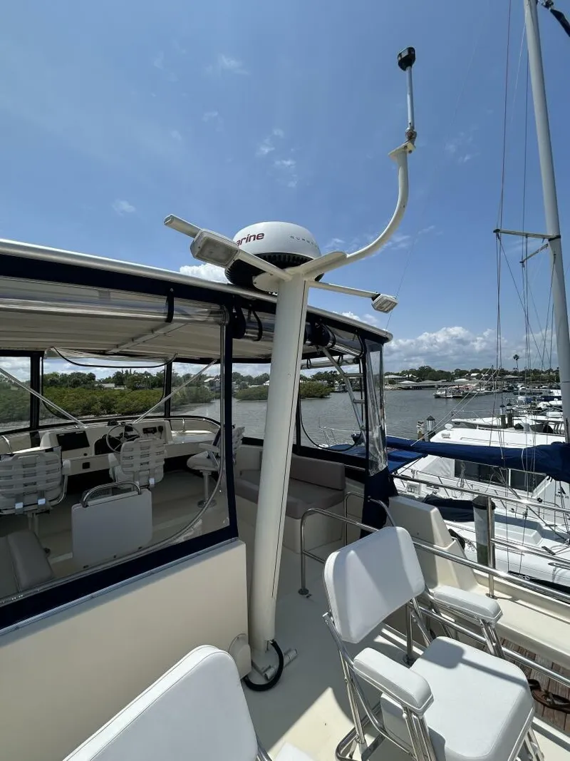 Slide: The Image of 34' Mainship mast - 5297665