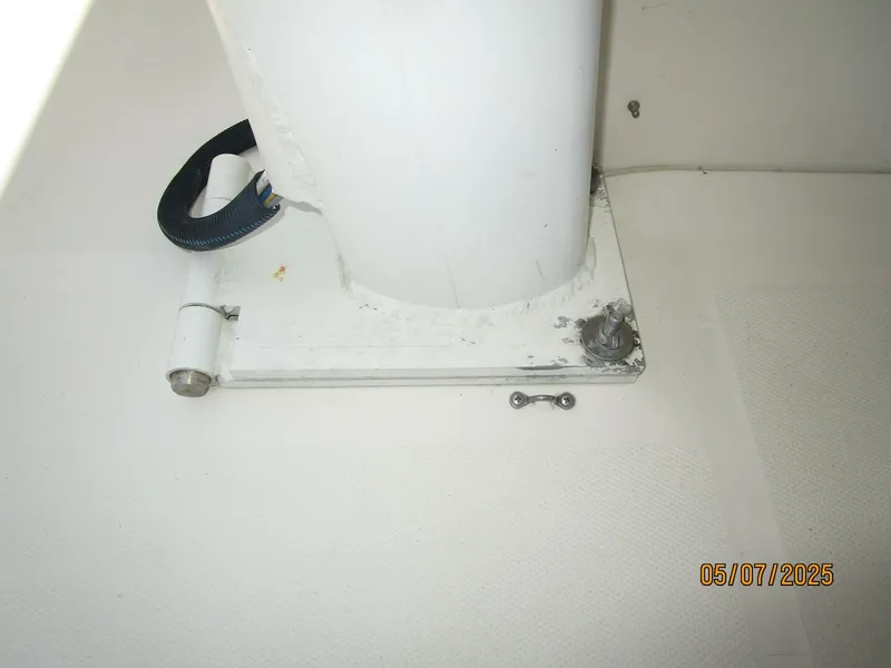 Slide: The Image of 34' Mainship mast base hinge - 5297664