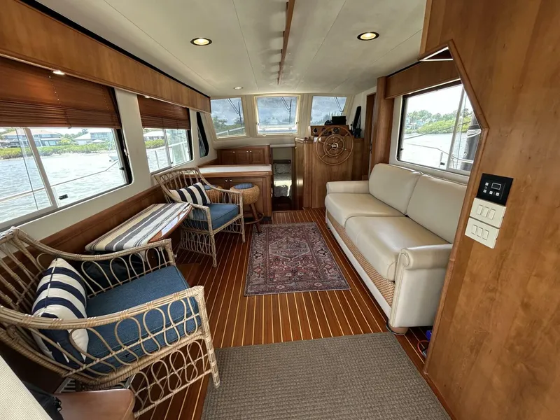 Slide: The Image of 34' Mainship salon forward - 5297675