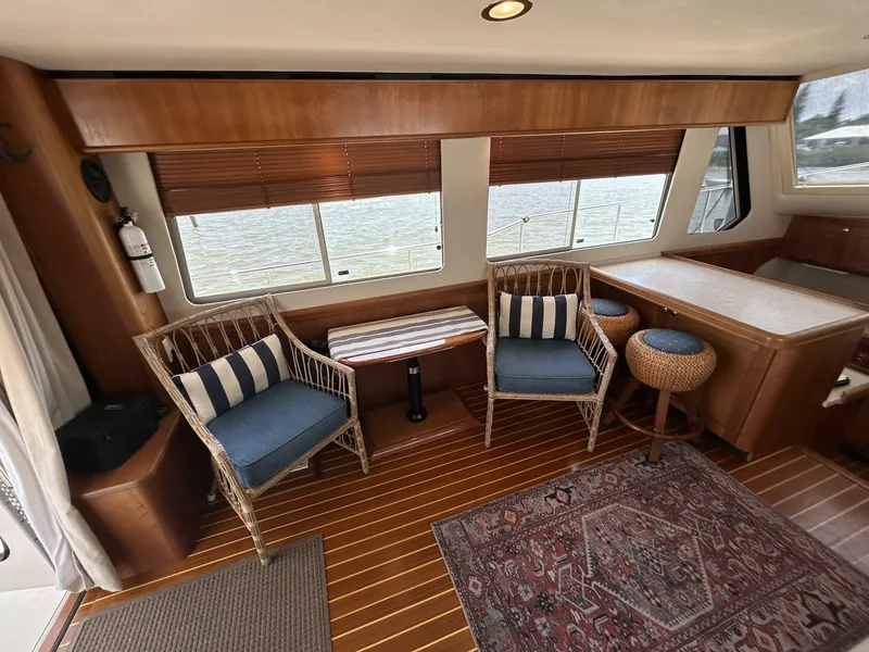 Slide: The Image of 34' Mainship salon port - 5297677