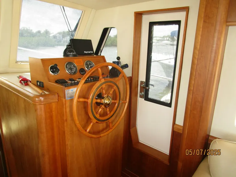 Slide: The Image of 34' Mainship lower helm1 - 5297661