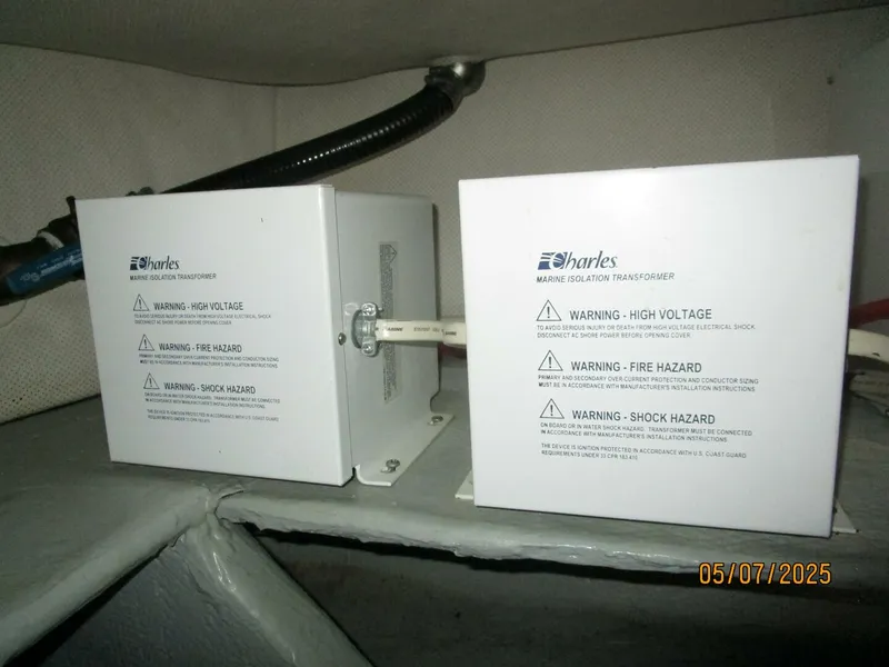 Slide: The Image of 34' Mainship transformers - 5297691