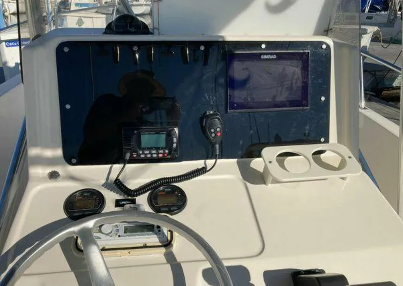 Slide: The Image of Pursuit 2470 Center Console 2003 - 5297565