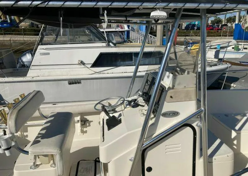 Slide: The Image of Pursuit 2470 Center Console 2003 - 5297566