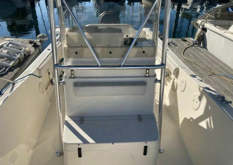 Slide: The Image of Pursuit 2470 Center Console 2003 - 5297558