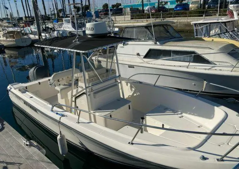 Slide: The Image of Pursuit 2470 Center Console 2003 - 5297559