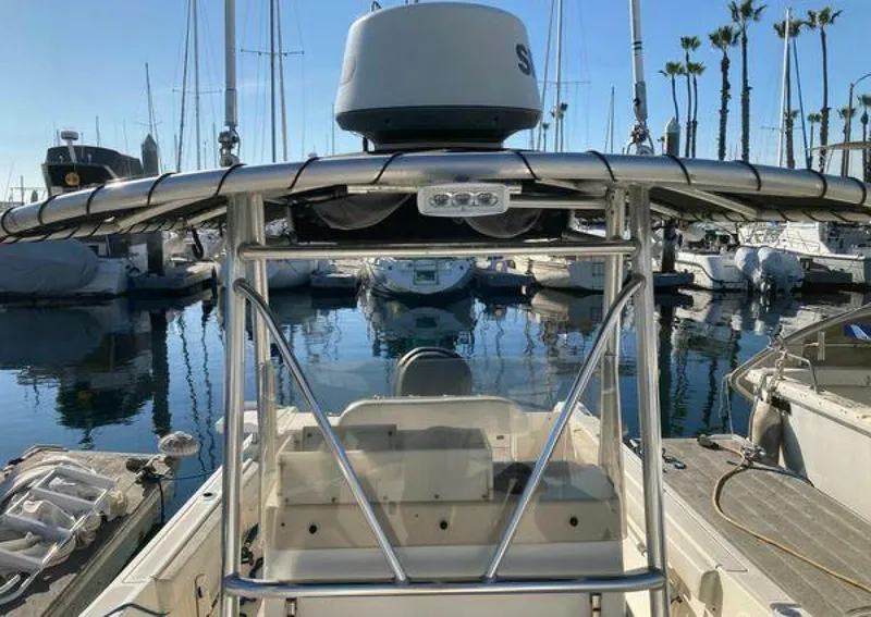 Slide: The Image of Pursuit 2470 Center Console 2003 - 5297562