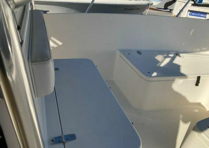 Slide: The Image of Pursuit 2470 Center Console 2003 - 5297564