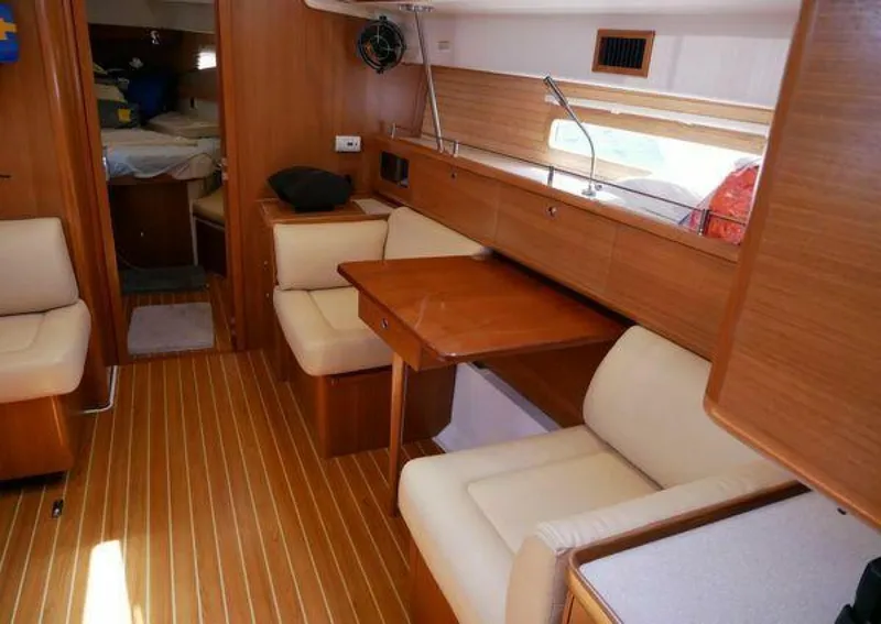 Slide: The Image of Catalina 425 2019 - 5297894