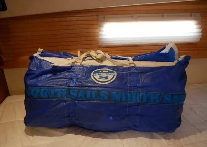 Slide: The Image of Catalina 425 2019 - 5297910