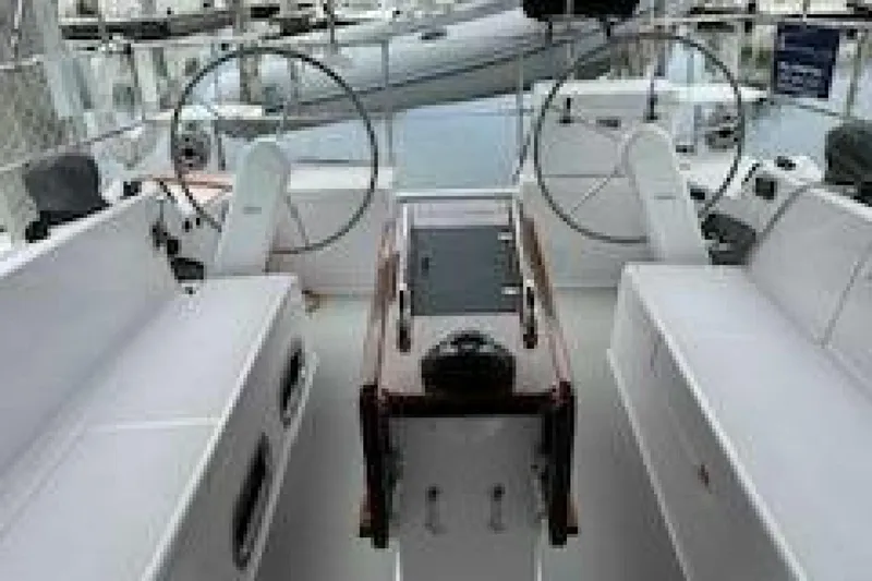 Slide: The Image of Catalina 425 2019 - 5297920