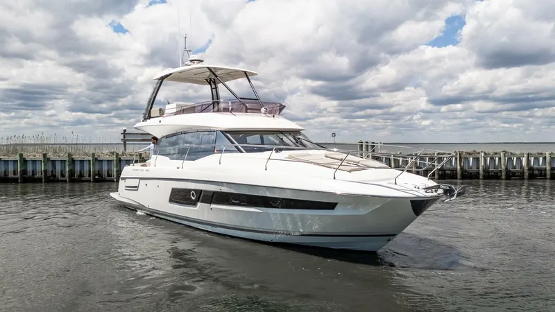 Slide: The Image of Prestige 460 Fly 2022 - 5301499