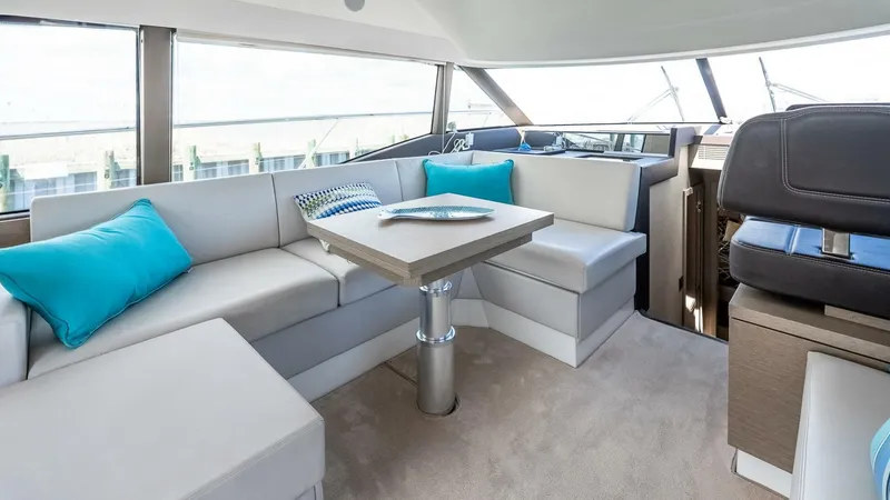 Slide: The Image of Prestige 460 Fly 2022 - 5301455