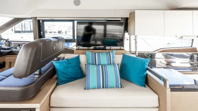 Slide: The Image of Prestige 460 Fly 2022 - 5301463