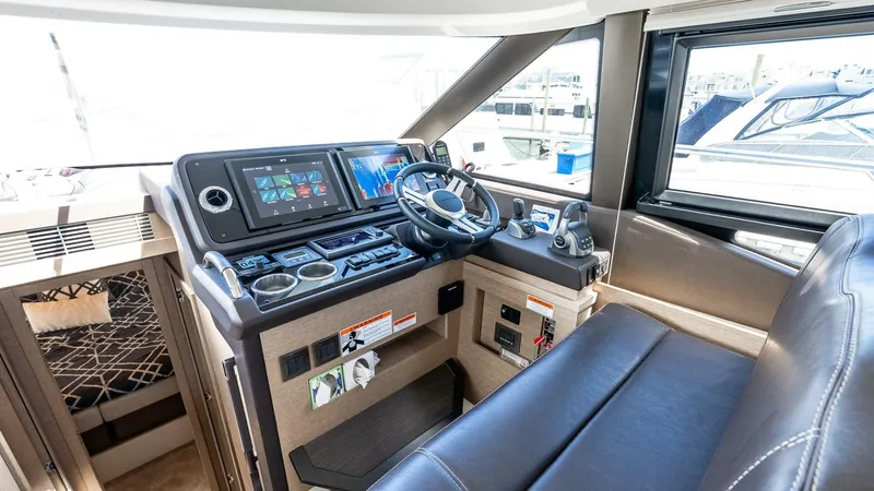 Slide: The Image of Prestige 460 Fly 2022 - 5301457