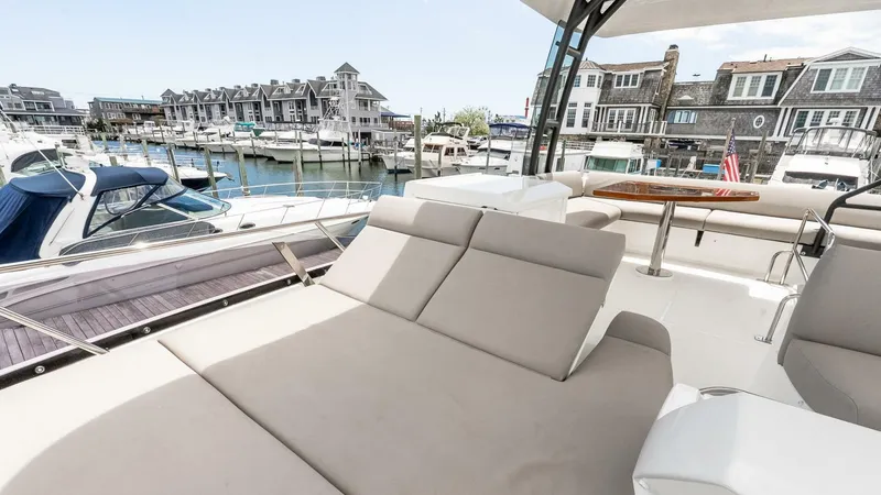 Slide: The Image of Prestige 460 Fly 2022 - 5301490