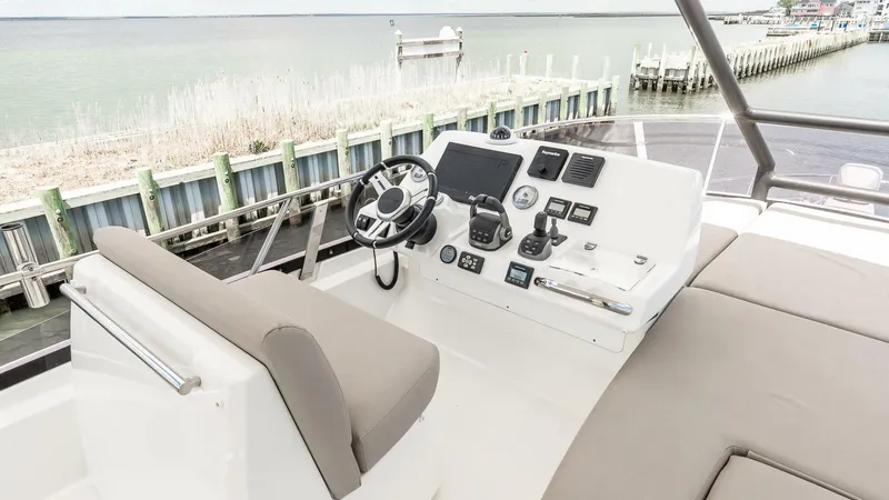 Slide: The Image of Prestige 460 Fly 2022 - 5301486