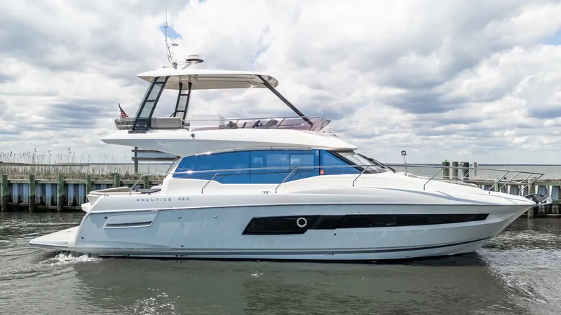 Slide: The Image of Prestige 460 Fly 2022 - 5301500