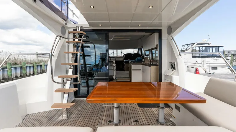 Slide: The Image of Prestige 460 Fly 2022 - 5301465