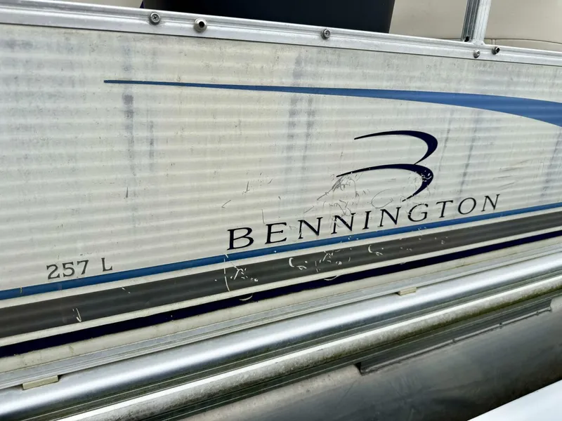 Slide: The Image of Bennington 257L Pontoon Boat 2002 - 5302288