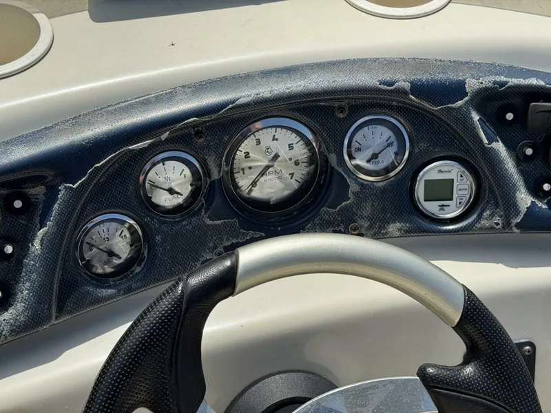 Slide: The Image of Bennington 257L Pontoon Boat 2002 - 5302148