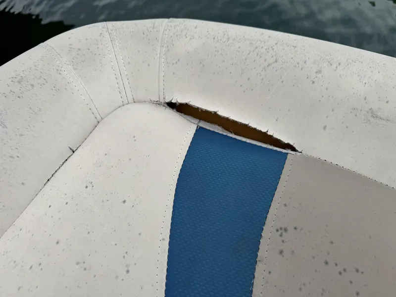 Slide: The Image of Bennington 257L Pontoon Boat 2002 - 5302161